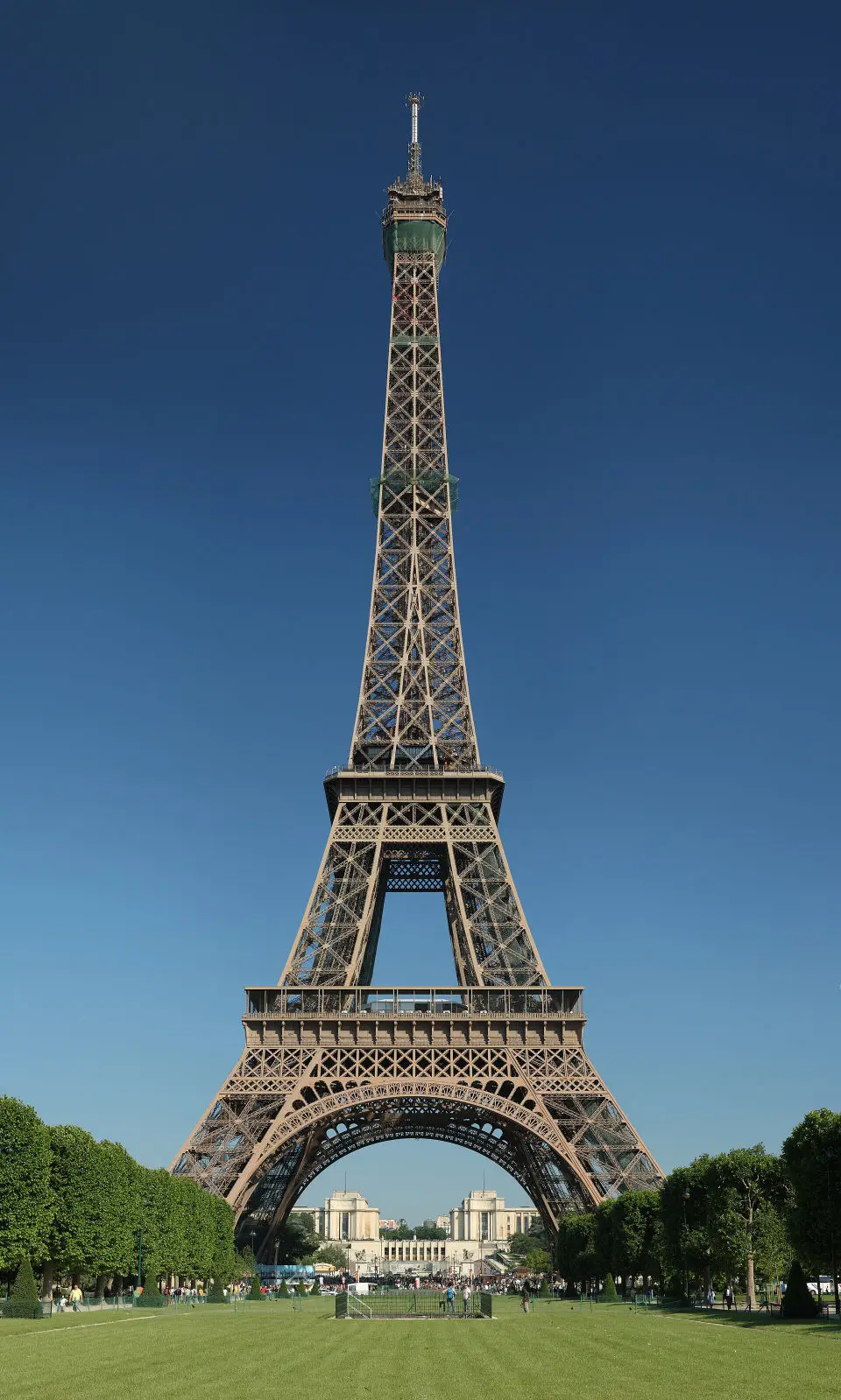 فرنسا